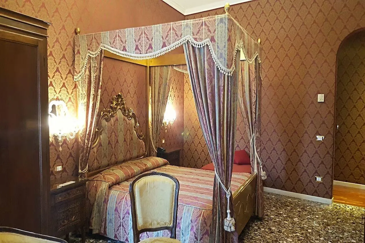 Penzion Casa Pisani Canal Benátky