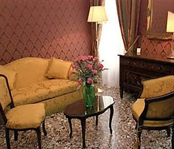 Casa Pisani Canal Venice Guest house
