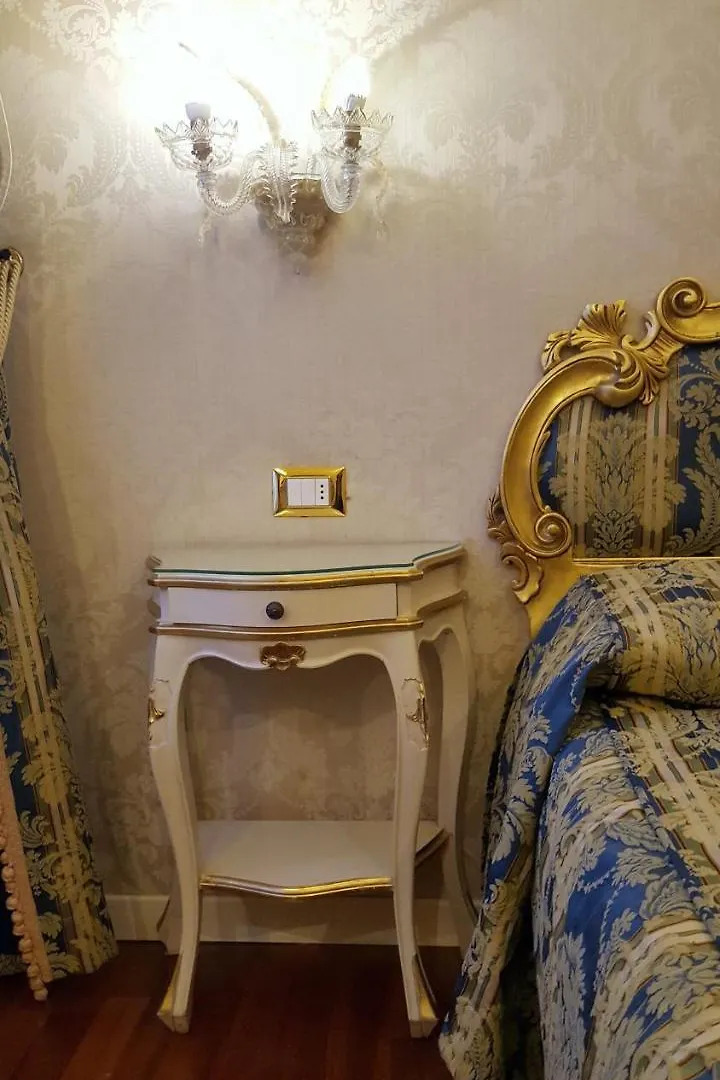 Casa Pisani Canal Venice