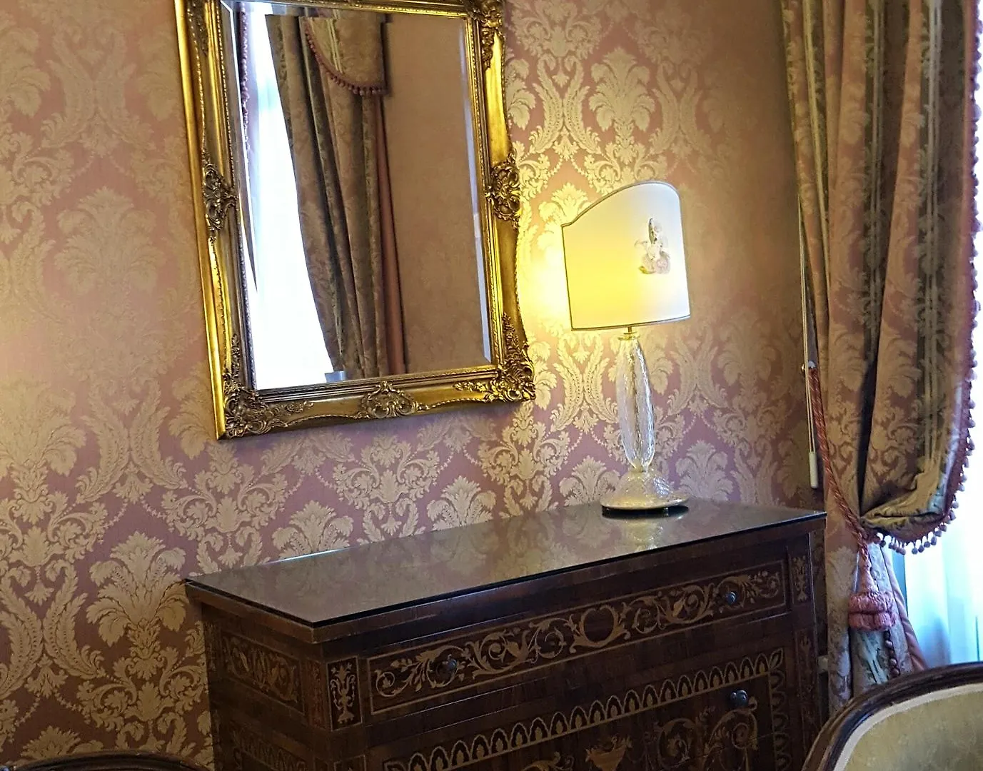 Casa Pisani Canal Venice