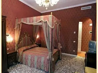Casa Pisani Canal Venice 3*,